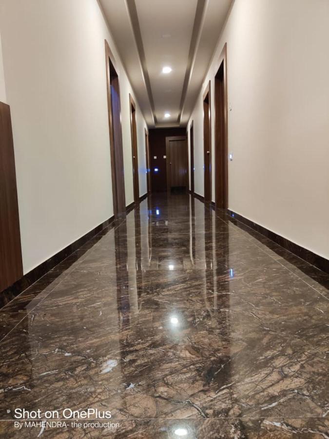 Hotel Radha Krishna Ананд Екстер'єр фото